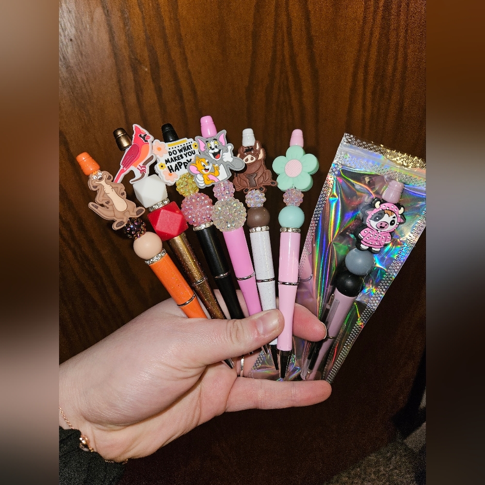 7 Character pen set